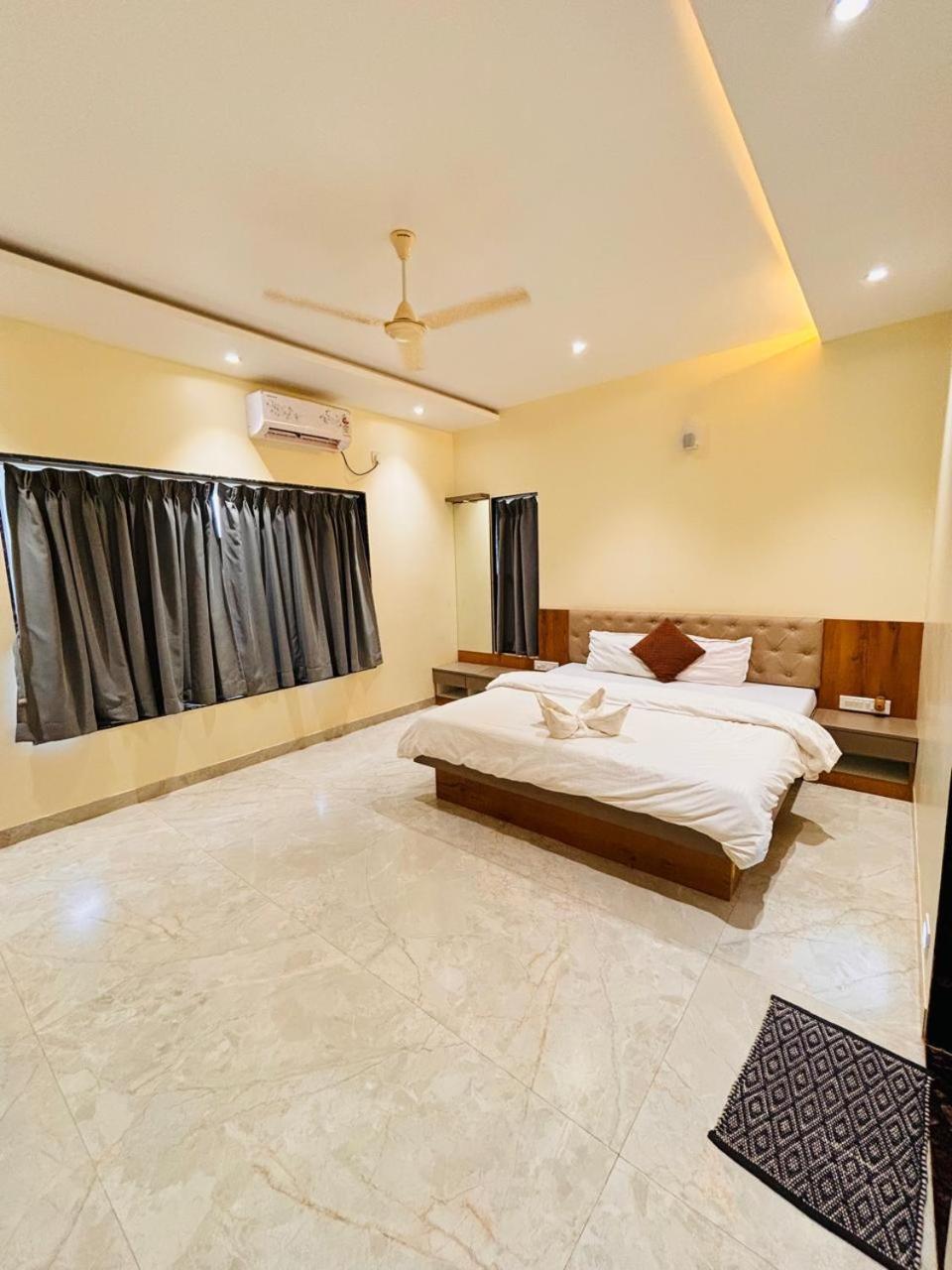 Paramount 3 Ac Bedrooms Hall Garden With Lake View Панчгани Екстериор снимка