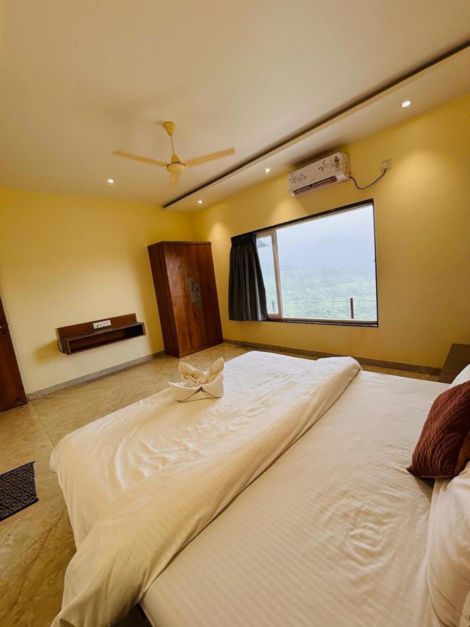 Paramount 3 Ac Bedrooms Hall Garden With Lake View Панчгани Екстериор снимка
