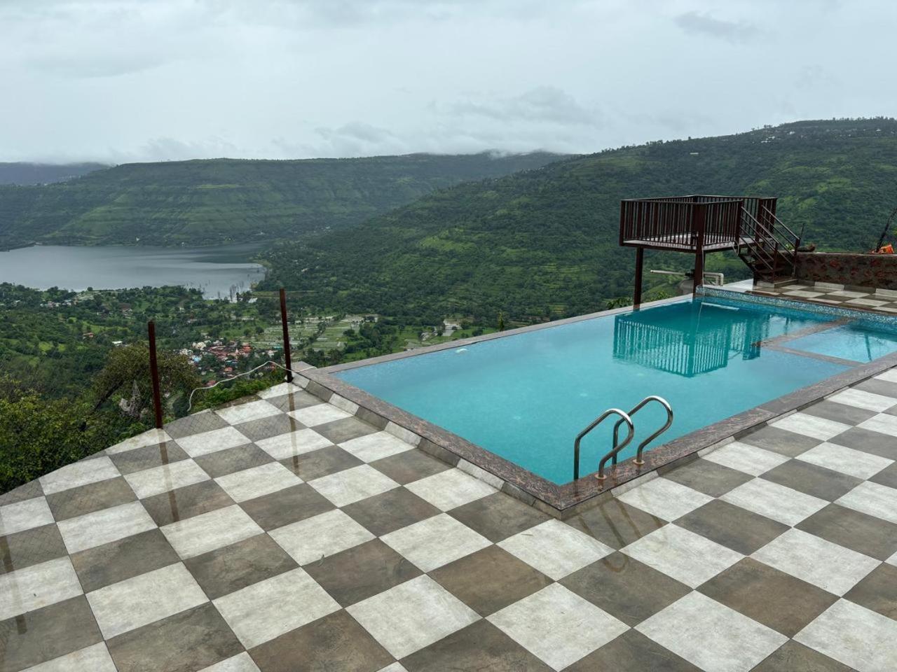 Paramount 3 Ac Bedrooms Hall Garden With Lake View Панчгани Екстериор снимка