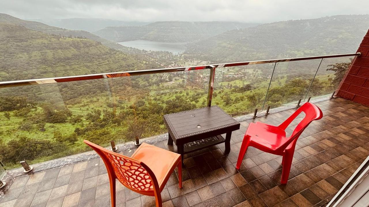 Paramount 3 Ac Bedrooms Hall Garden With Lake View Панчгани Екстериор снимка
