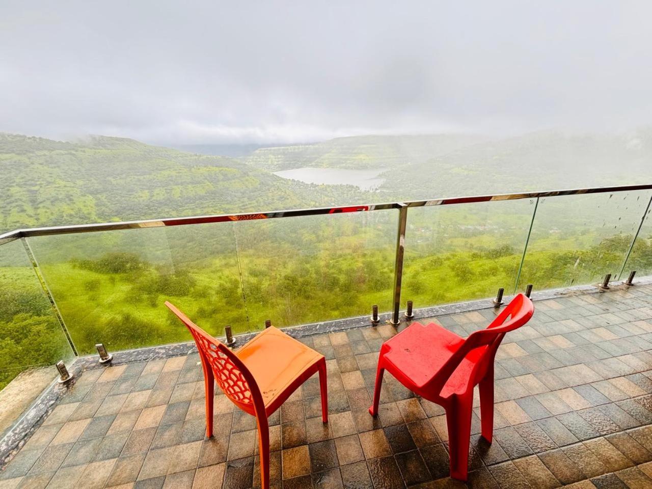 Paramount 3 Ac Bedrooms Hall Garden With Lake View Панчгани Екстериор снимка
