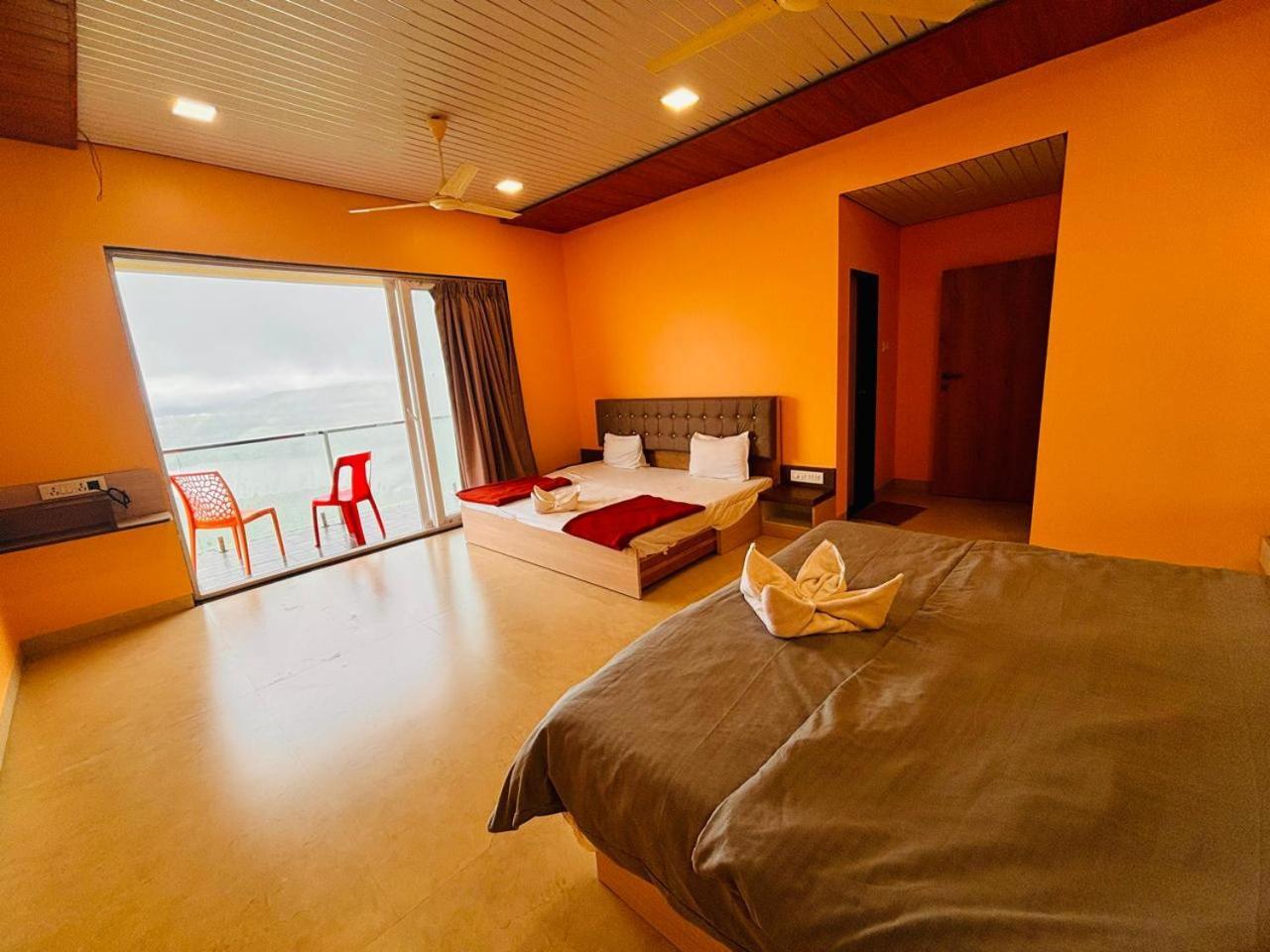Paramount 3 Ac Bedrooms Hall Garden With Lake View Панчгани Екстериор снимка